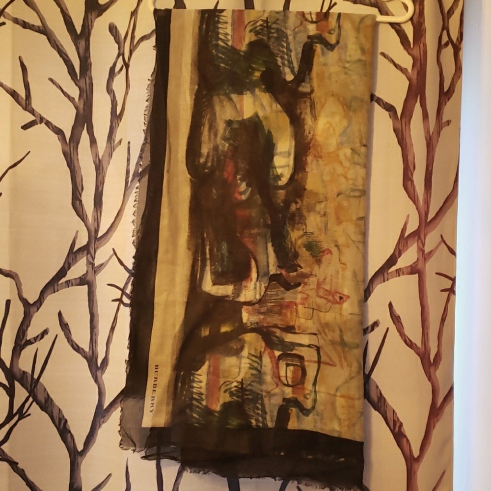 Lightweight Burberry scarf
